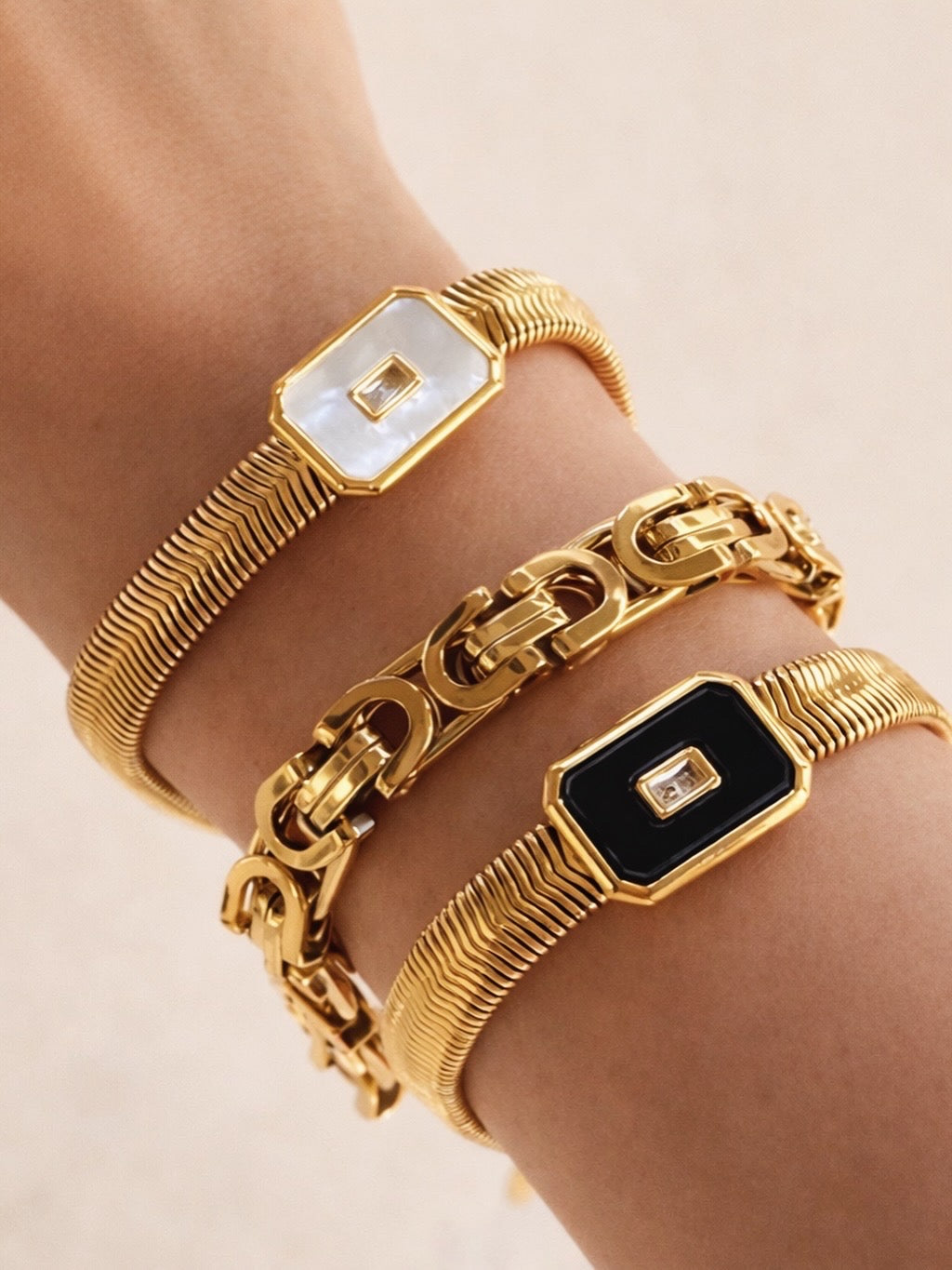 Eternal Contrast Black