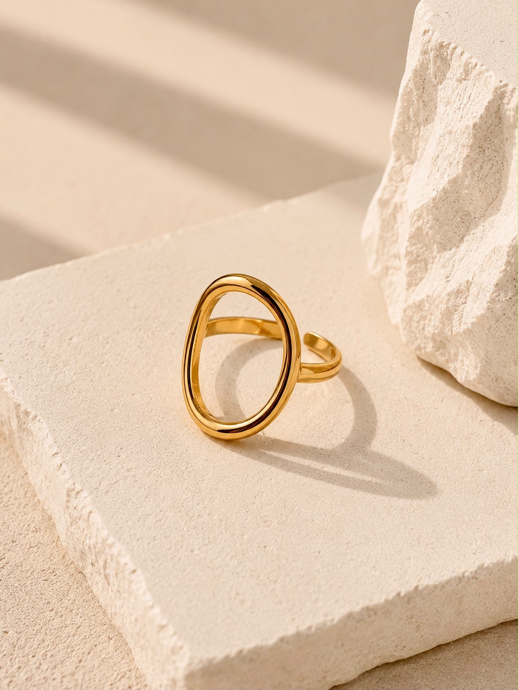 Oval Frame Ring