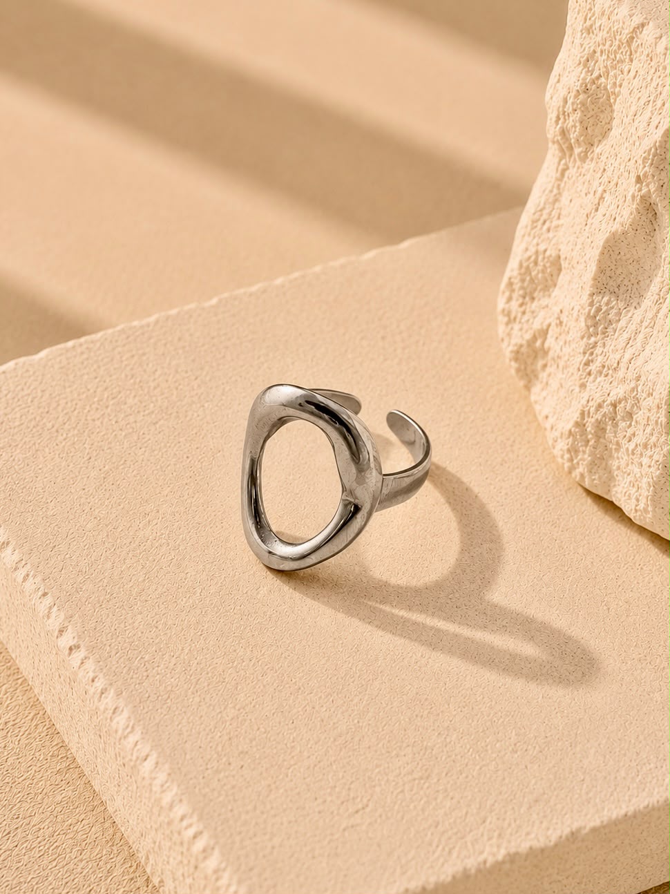 Open Oval Ring