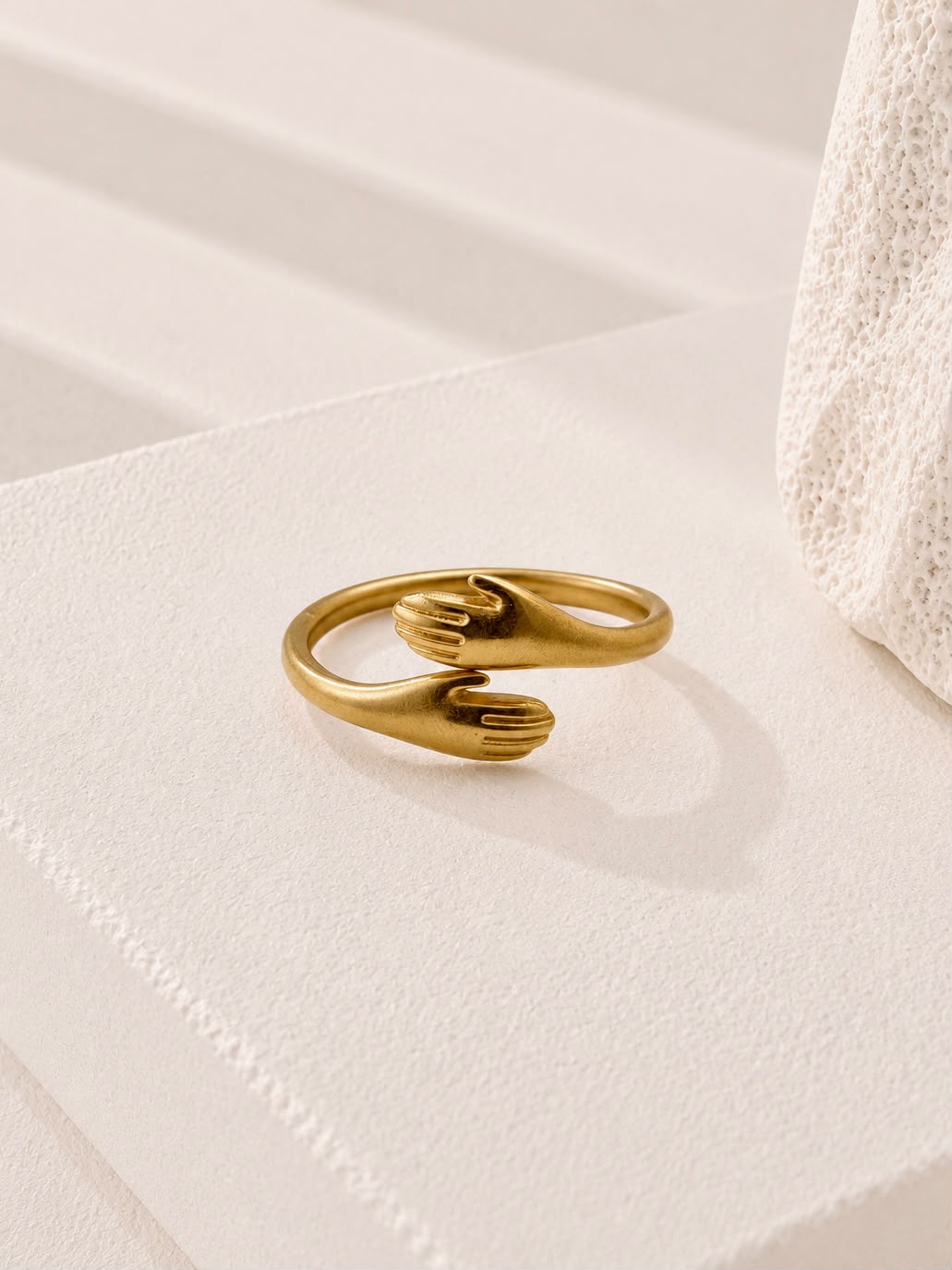 Hug Ring